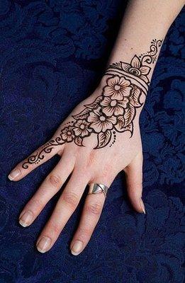 Henna tattoo