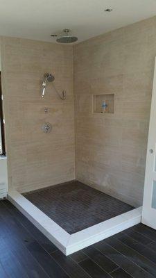 Walk in shower with niche - Brighton