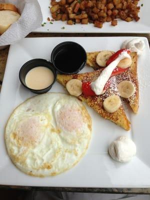 French toast n eggs