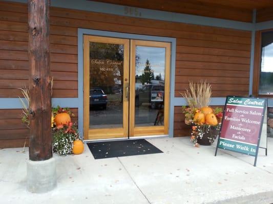 Front entrance of Salon Central Whitefish