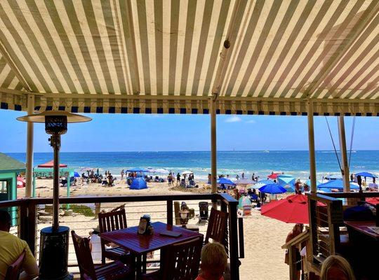 The Beachcomber Cafe ocean view !