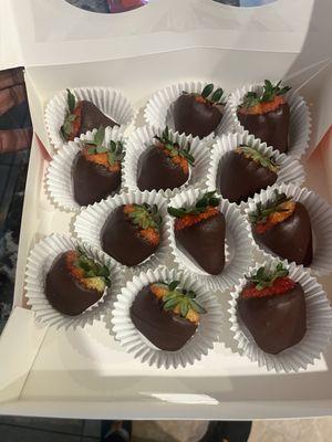 Chocolate covered strawberries.  Dont think this is milk chocolate. Tasted more dark.