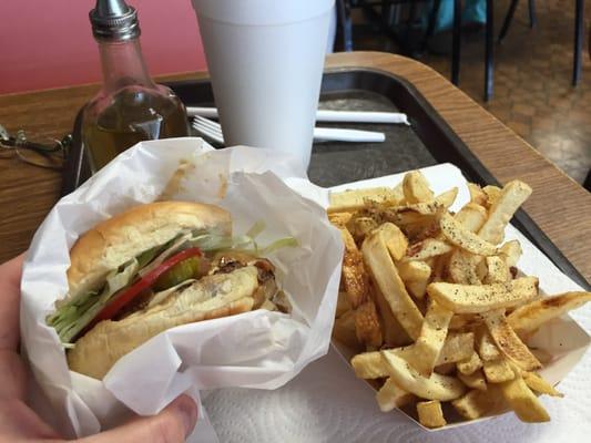 Cheeseburger & fries