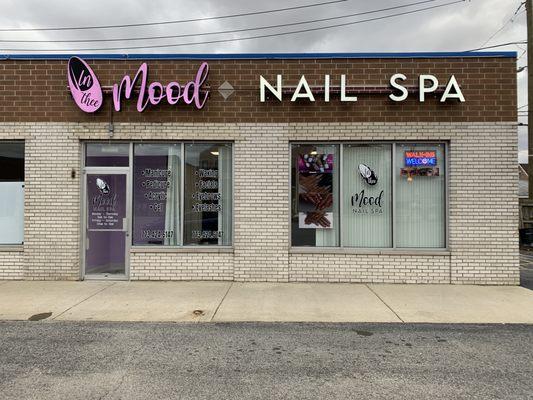 In Thee Mood Nail Spa