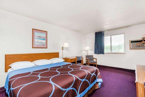 Super 8 By Wyndham Sidney NY