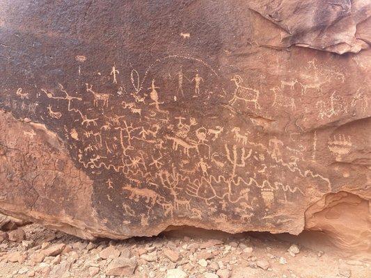 Beautiful petroglyphs about 2 miles in