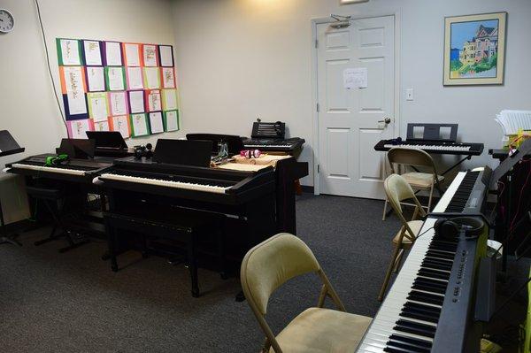 Group Piano Lesson Room