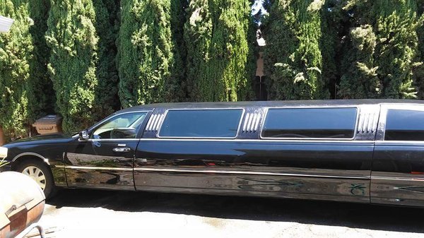 We offer top of the line limousine service  we're do wine tours,wedding,funerals,special events, concerts, sporting events,airport runs