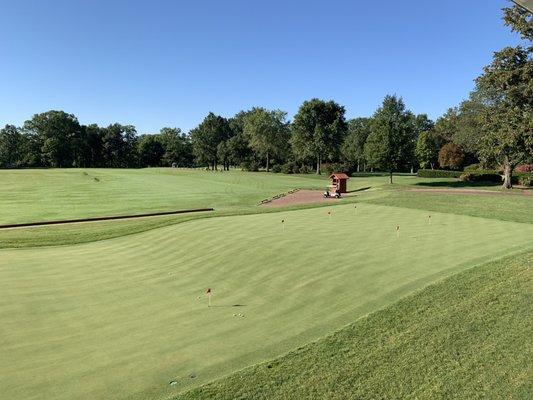 New practice putting green.