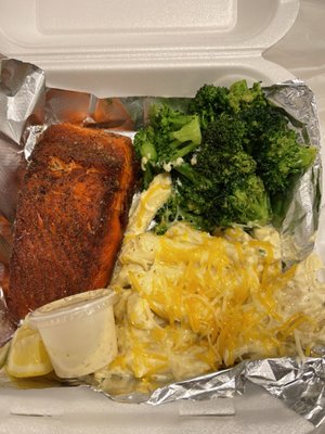 Salmon, broccoli, mac and cheese.... Phenomenal!!! I can't wait to go back!