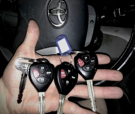 Toyota Camry keys cut & programmed.