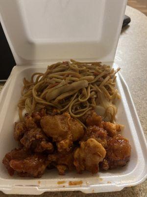 General Tsao chicken with noodles