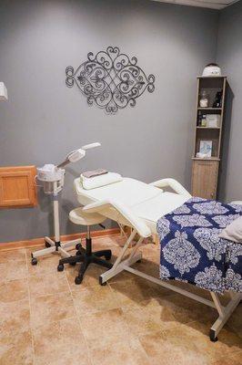 Skin care specialist - Facials, Lashes & waxing