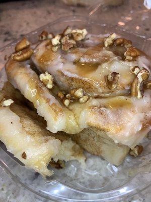 Pecan caramel roll