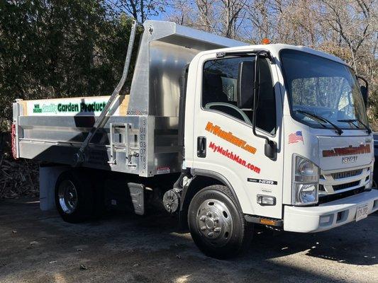 Our clean fleet of delivery trucks deliver daily