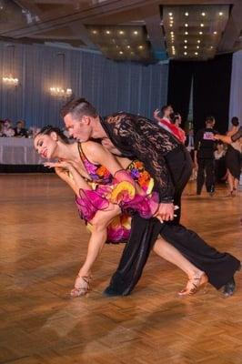 Learn to dance the Tango at Arthur Murray Dance Studio in Lake Forest. Start with a $20 introductory class.