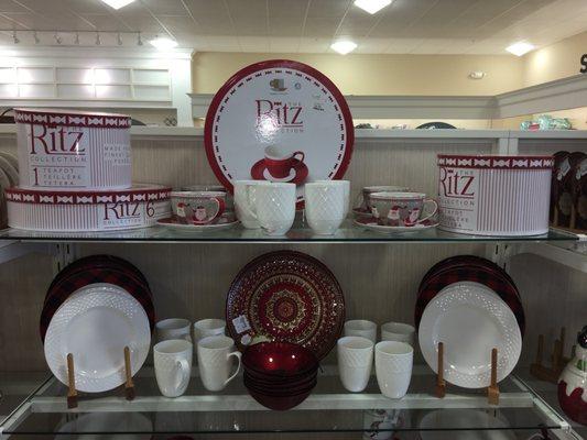 Christmas collection of service ware