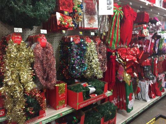 Hold the phone but they Halloween stuff out and Christmas at the same time ??!! Whaaa? Can we slow down please lol