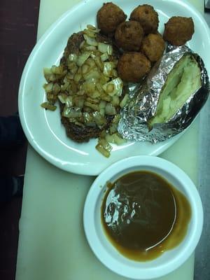 8oz hamburger steak dinner