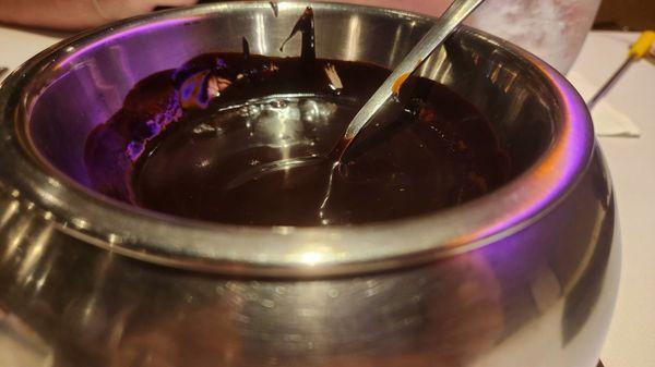 Dark and dulce chocolate dessert fondue