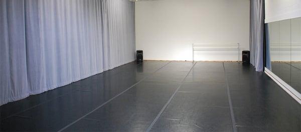 Topaz Arts offers rehearsl space rental for contemporary dance.