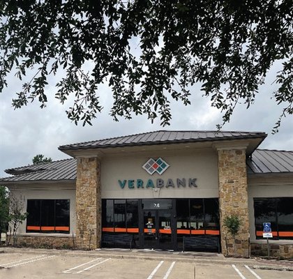 VeraBank Bastrop, TX branch exterior photo