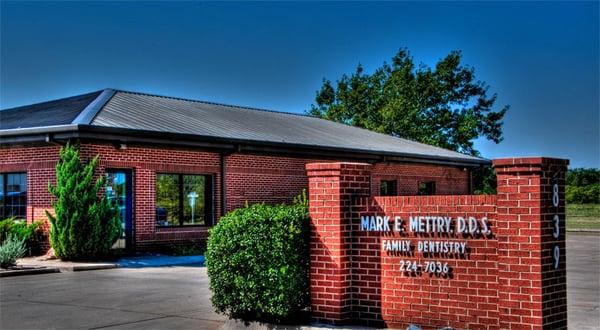 Mark E Mettry, DDS