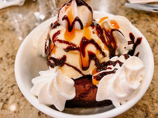 Brownie sundae