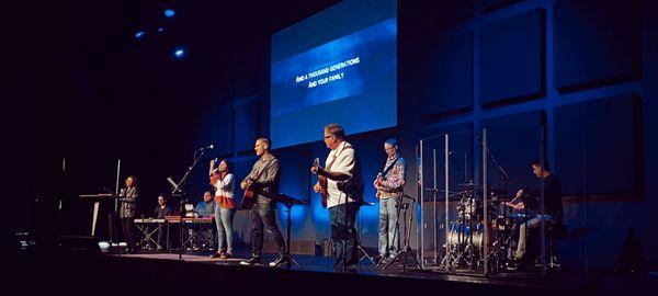 Worship at Calvary Chapel Oxnard