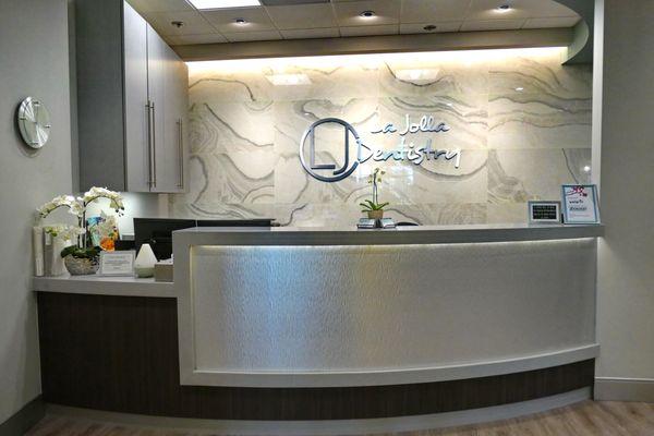 Reception desk