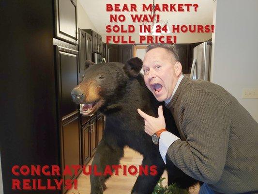 Seller had full sized bear mount!