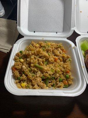 Chicken fried rice... taste okay!