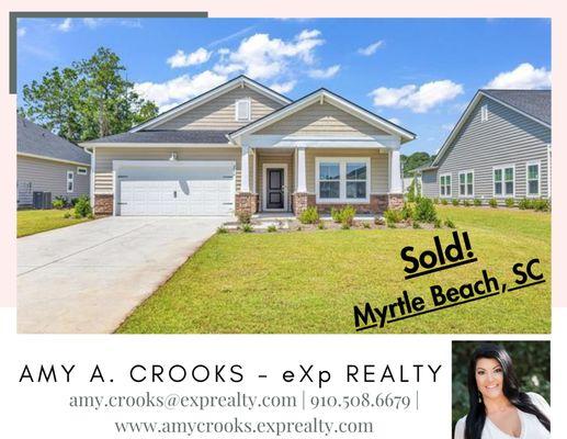 My buyer closed right in time to decorate her beautiful new coastal home right in time for the Holidays!