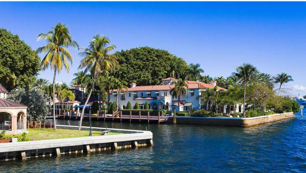 Live on Florida's Intracoastal Water!