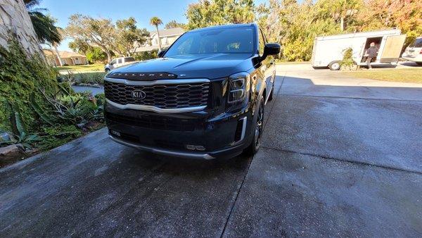 This kia telluride came out beautiful after a full detail. We finished it off with a hybrid ceramic wax.