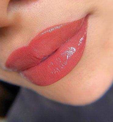 Lip blush