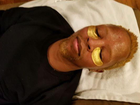 24K Gold Facial and Eye Bright Treatment. Mini Facial. 30 minute lunch special, custom designed.