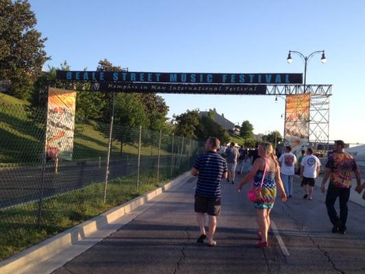 2014-05-04;  Beale St Music Festival, Memphis TN