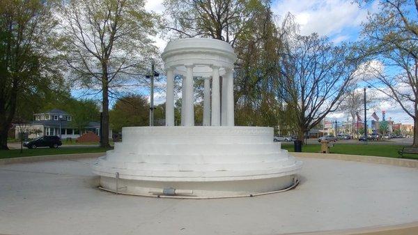 Brooks Memorial Fountain, Marshall MI