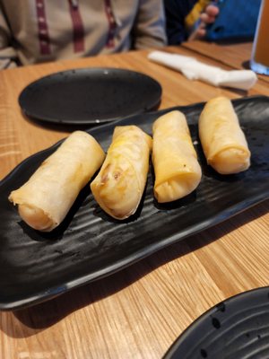 Egg rolls with a perfectly light and crispy shell