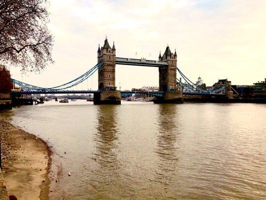 11/2018 through 12/2018:  London UK's famous bridge but, it's NOT the London Bridge!