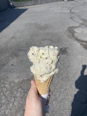 Cannoli ice cream cone small