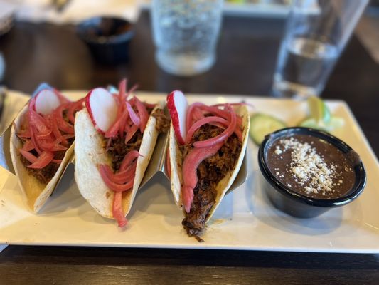 Trio Tacos de Barbacoa