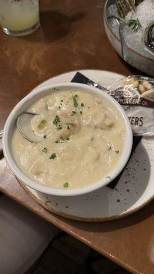 Cup clam chowder