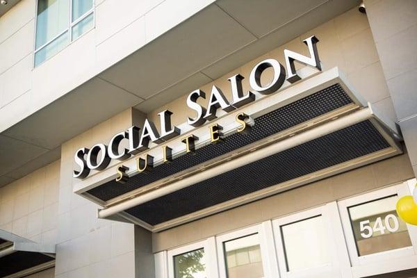 Salon suites in Glendale, California. Barber, hair stylist, makeup artist, esthetician & manicurist ready to open their salon.