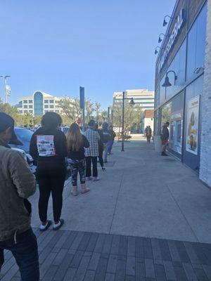 Line for ATM on a weekday afternoon. Cause 1 is alwaysss broken.