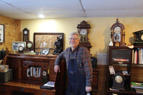 Clock repair (all types) and sales. Howard Miller clock retail sales and authorized repair center