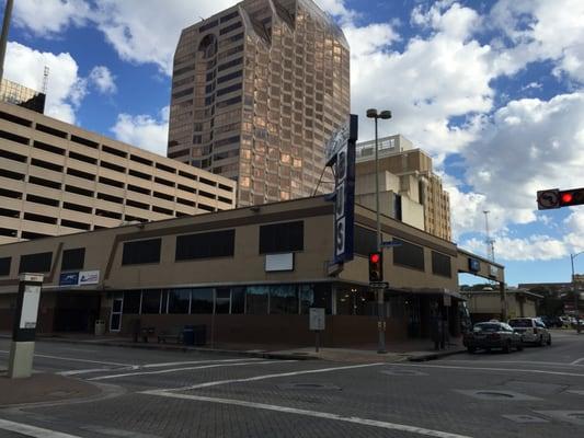 2015-01-03 11.14.46; Greyhound Bus Station - Downtown San Antonio TX