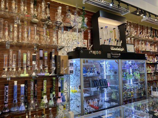 Lou’s Smoke Shop