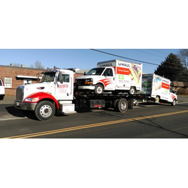 Red's Towing, Transport & Recovery
  http://www.redstowing.net/
  (413) 739-9554
  West Springfield, MA 01089